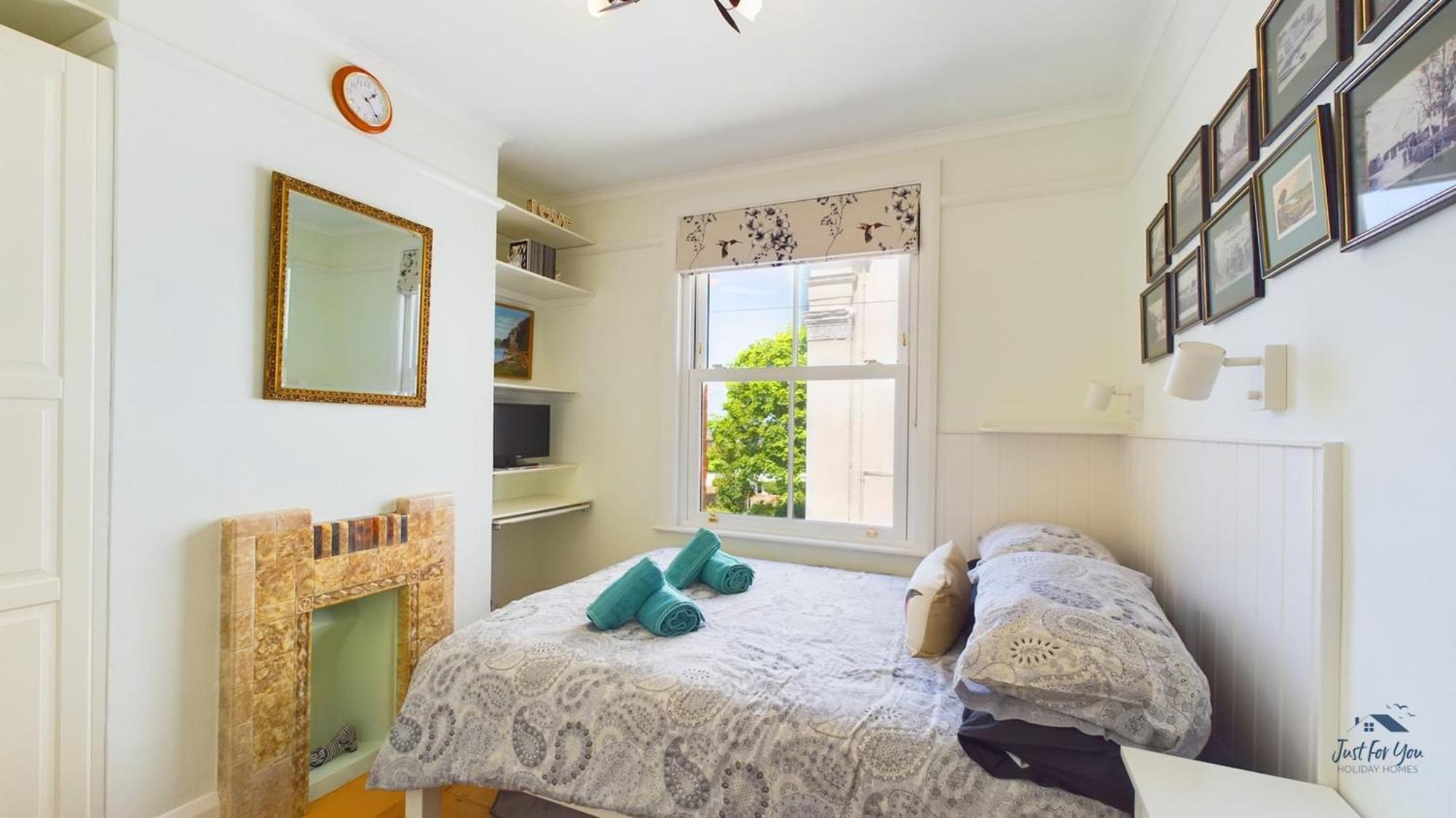 Anchor Down Cottage The Perfect Seaside Retreat Sleeps 4 Beach 2 Mins Ryde  Exterior photo